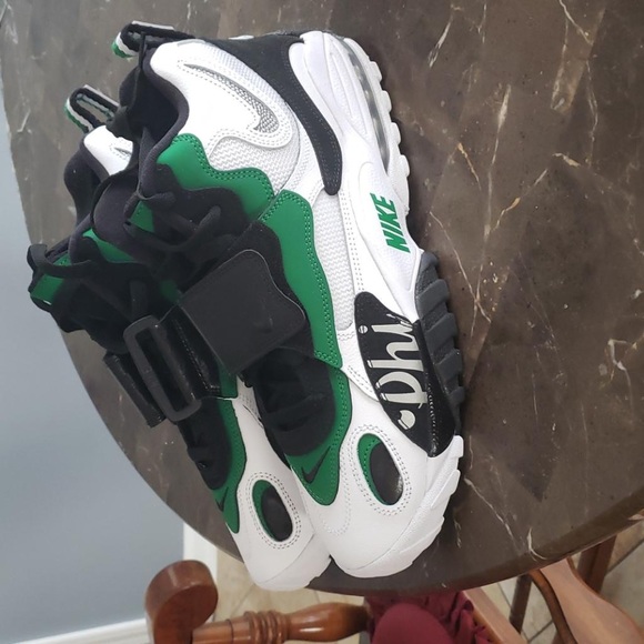 Barry Sanders Limited Addition - Picture 3 of 5